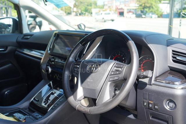 2022 Toyota ALPHARD 2.5 SC - 2