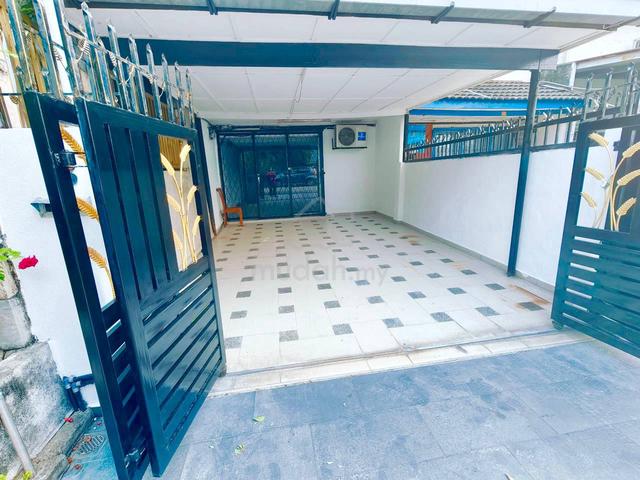 Taman Muda Ampang | 3 Storey Renovated | Facing Open | Vacant 1