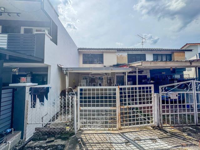 FACING OPEN🔥🔥 2 Storey Taman Putra Ampang 1