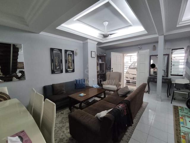 Double Storey Terrace, Seksyen 25, Shah Alam, Selangor. 1