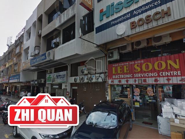 JALAN JELUTONG 3 Storey Shoplot 5250sqft Mainroad Renovated For Rent 1