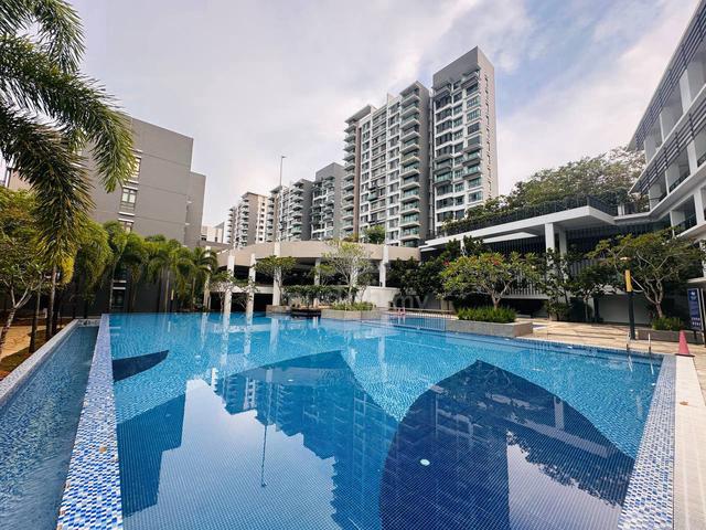 Aura Residence 1