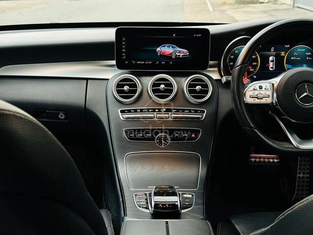 2019 Mercedes Benz C300 2.0 AMG LINE - 4