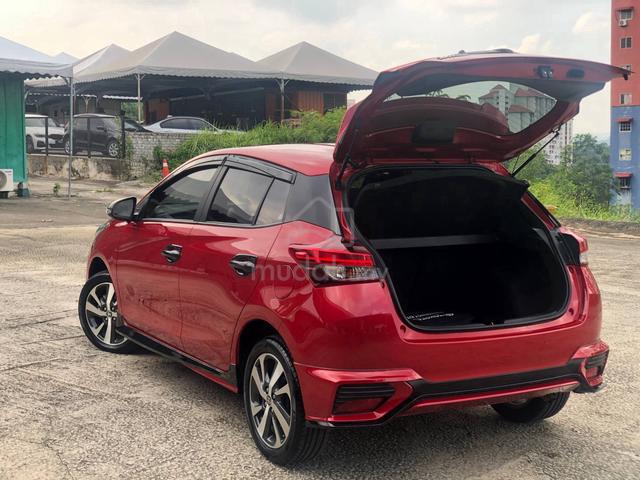 Toyota YARIS 1.5 E LADY OWNER - 4