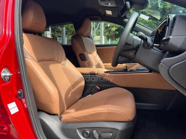 2024 Toyota CROWN 2.5 SPORT Z (9k Milleage) - 1