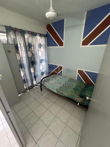 Single Room Male at Flora Damansara area Damansara Perdana Empire City 1