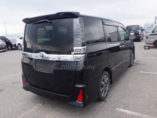FULL LOAN 2021 Toyota VOXY 2.0 ZS KIRAMEKI III (A) - 3
