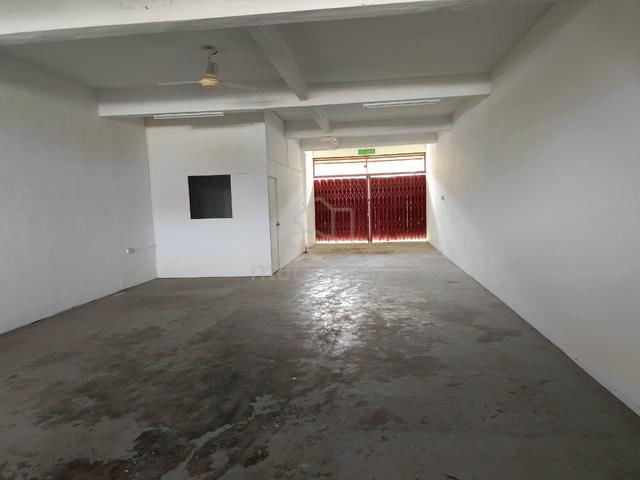 Ground Floor Shop For Rent At Semenyih, Selangor 1