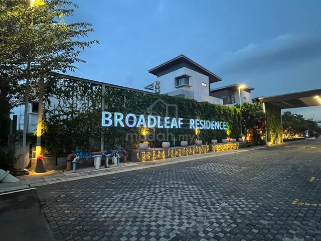 Elegant 3.5 Storey SemiD Broadleaf Residence, Kota Kemuning, Shah Alam 1