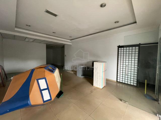 G/Floor Shoplot with Extend for Rent, Jitra ( Facing Road ) 1