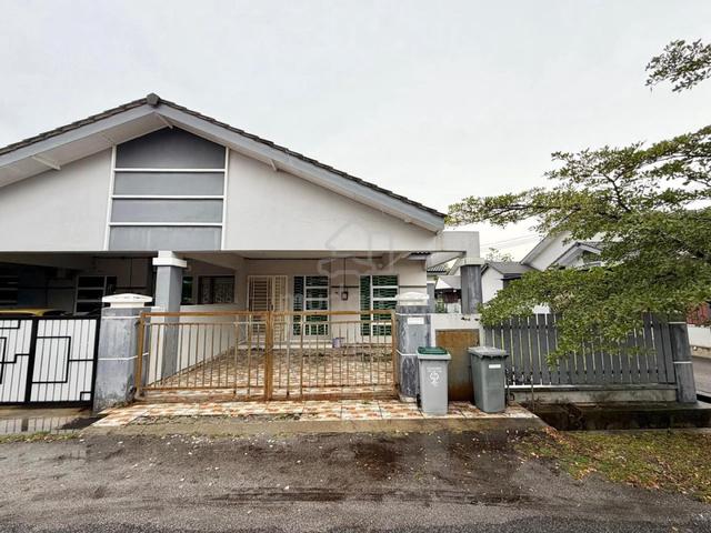 [ENDLOT ADA TANAH TEPI] Single Storey, Taman Bukit Katil Damai, Melaka 1