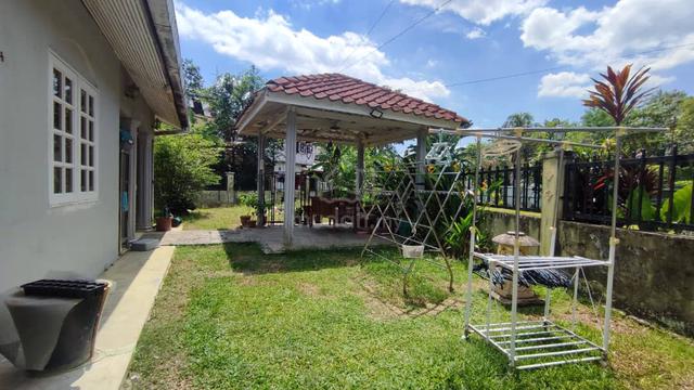 Rare Oversized Terrace Lot - 6Bedrooms - Solar Powered Home - Freehold 1