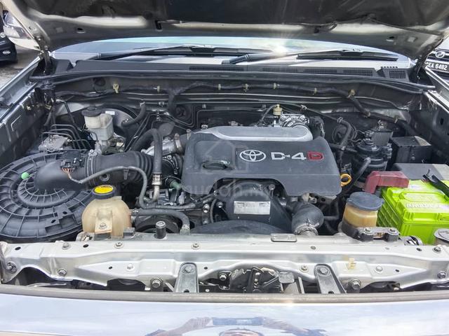 2012 Toyota HILUX 2.5 G (A)acc free no off road - 4