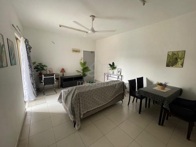 Single Female Room - Bandar Botanic 1