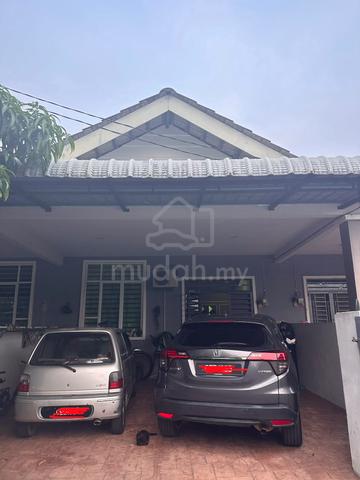 Rumah Teres Setingkat di Taman Banggol Permai, Kemaman 1