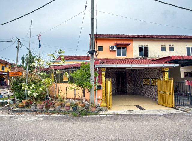 Teres 2 Tingkat di Taman Sri Nilam, Tangkak, Johor — Corner Lot 1