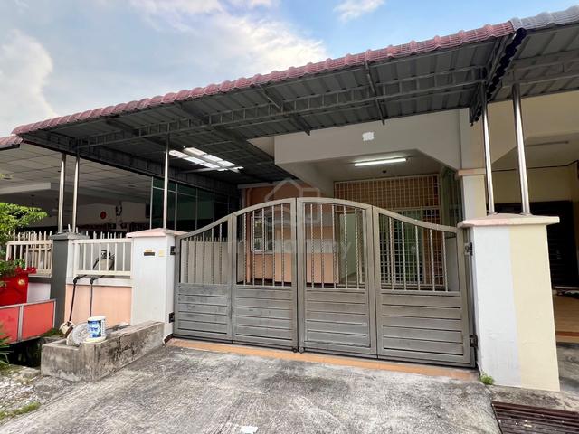 Klebang FREEHOLD Single Storey Renovated Nice House 1