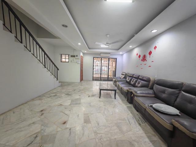 Desa 4, Bandar Country Homes 1