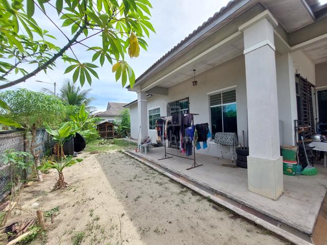 CORNER Single Storey Terrace Taman Seri Damai Baru Kuantan 4