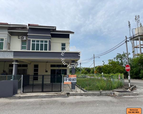 Large cornerlot 2 story house 1