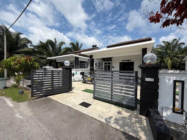 FOR SALE: Taman Cahaya Menanti Parit Jawa Muar (Parit Bulat) 1
