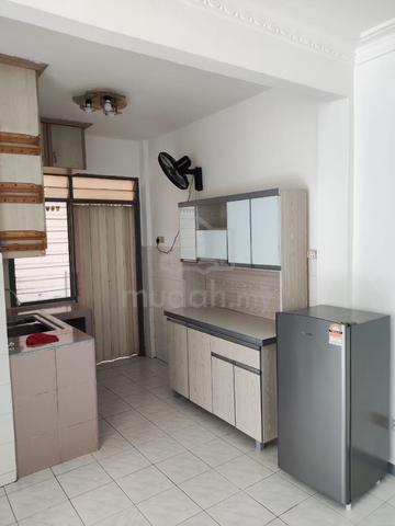 Putra Impian Apartment 1