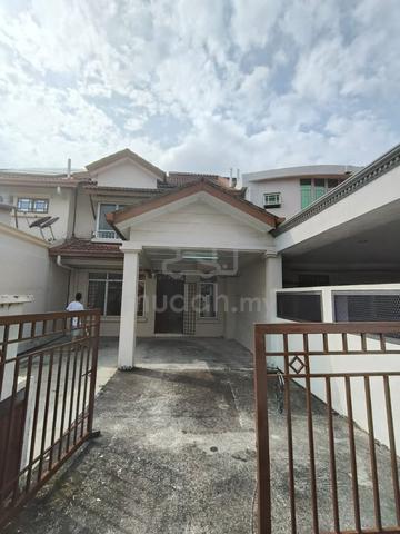 Bukit Tinggi 2 Near Burger King Klang 2 Storey 20x70 House for Rent !! 1