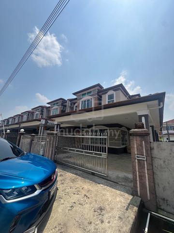 Double Storey Corner , 9th mile padawan , Kuching 1