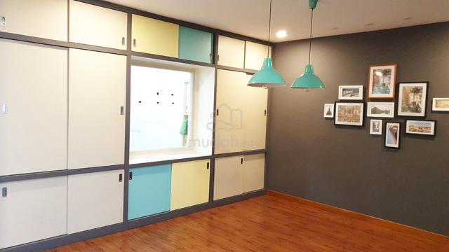IOI Boulevard Puchong Jaya nice and clean partly furnished 1