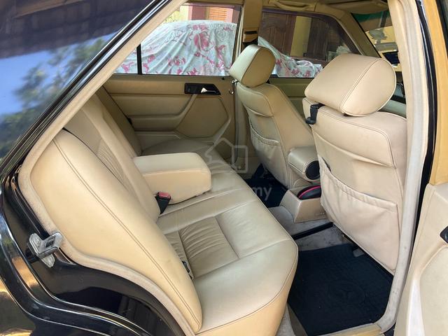 1995 Mercedes Benz 260E 2.6 (A) - 3