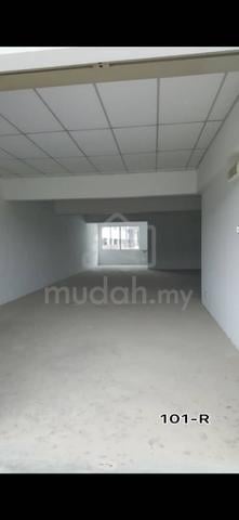 First floor Office Shoplot Facing Mainroad bandar Parkland 20*65 1