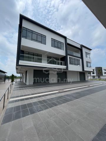 [Mainroad with Lift] 3sty Semi-D Shop, Uptown Rimbayu, Kota Kemuning 1