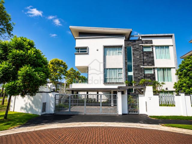 Corner 3 Storey Bungalow House in Horizon Hills ,The Hills 1