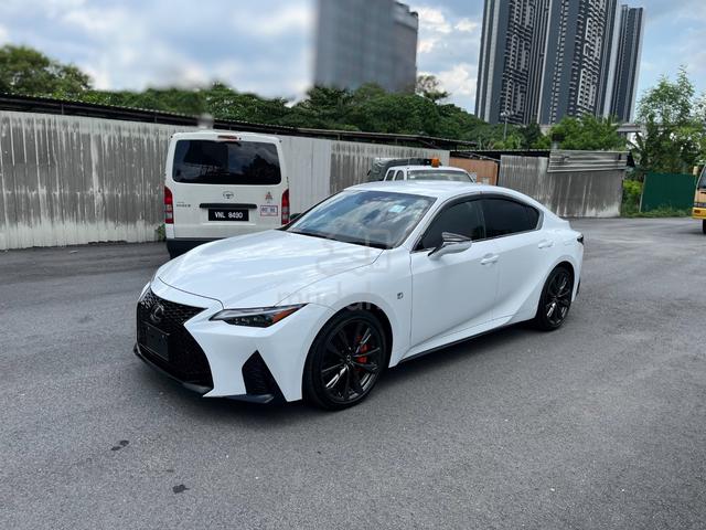 2023 Lexus IS300 2.0 F-SPORT / 5A / 13k km / NEW - 1