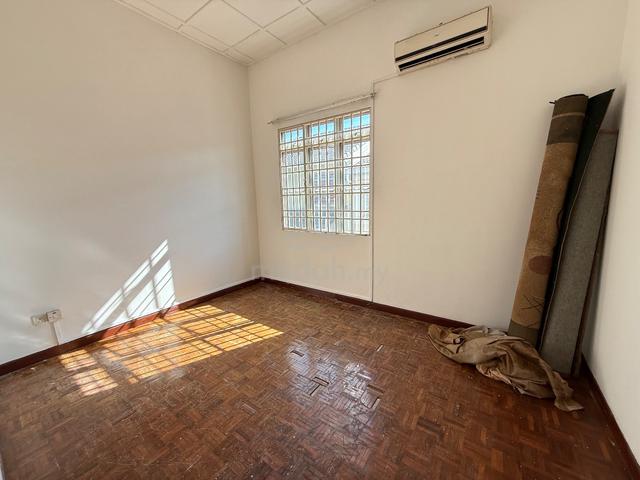 [MURAH FREEHOLD] Double sty Bandar Seri Putra Kajang 4