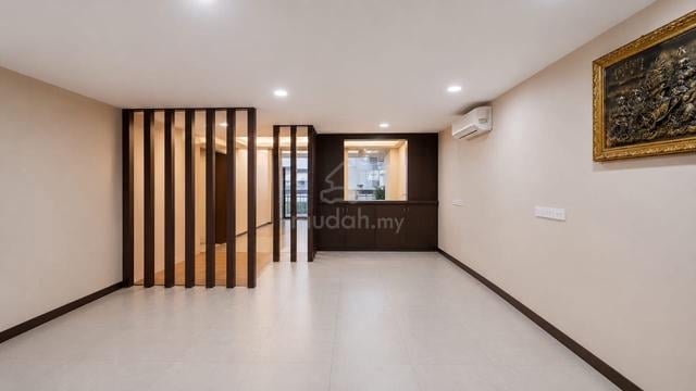 DUBS Commercial Centre At Padungan First floor Office Space FOR SALE 1