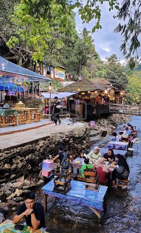4 Acre Glamping Tourism Retreat River Land Kampung Kemensah Ampang 1