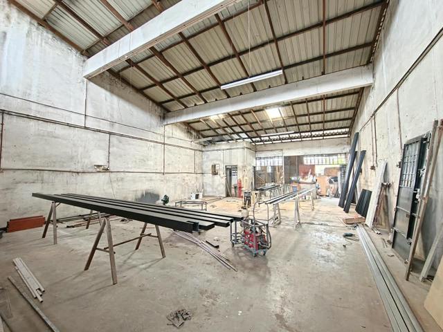 LOW Rent🔥 | Pengkalan Factory | 20Ft Ceiling High 1
