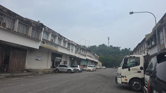 Semenyih Bandar Teknologi 1.5 Storey Terrace Factory 1