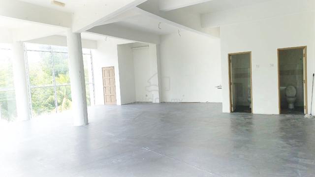 1st floor office Kawasan Perniagaan Kiara Semenyih 1