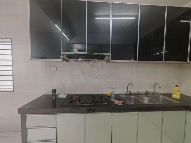 Aman perdana semidD kitchen cabinets extend 4r3b Bukit raja ayra klg 1