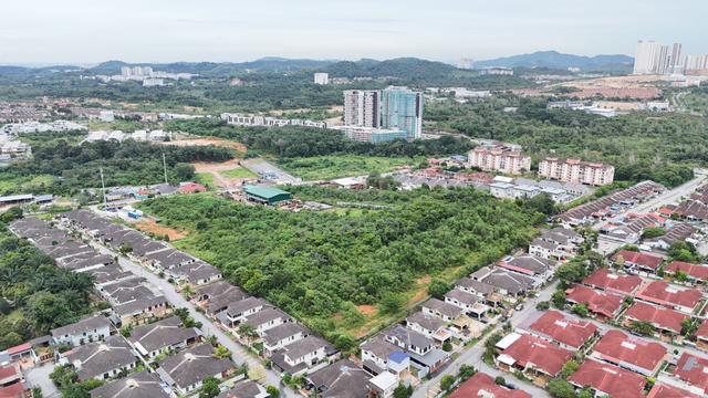 2.13 Acre Land Desa Jasmin Desa Cempaka Nilai With Access Road 1