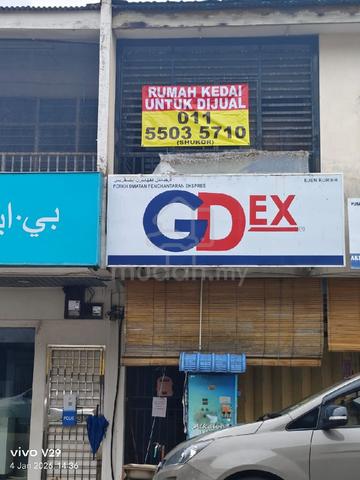 Rumah Kedai 1