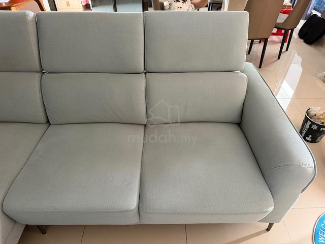 8ft Sofa for Sale - photo 3 of 6
