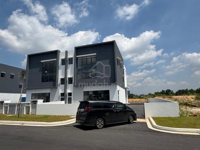 3-Storey Semi-D Factory with Lift @ Lake 6 , Puchong 1