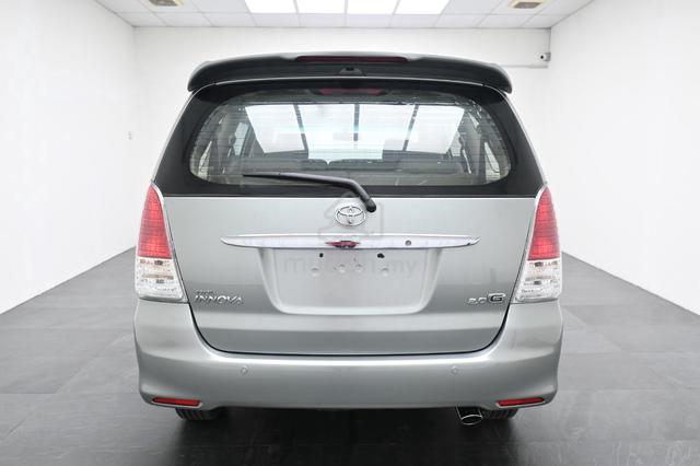 2010 Toyota INNOVA 2.0 G FACELIFT (A) TIPTOP - 5
