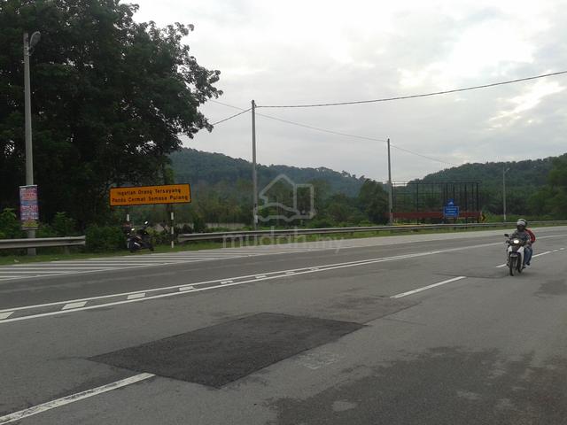 Road Side Vacant Land in Tikam Batu 1