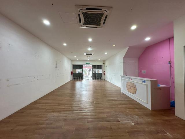 【Easy To Remember 】Legenda Height Ground Floor -Triple Storey Shop Lot 1
