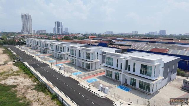 1.5 Sty Semi-D Factory at Orange Industrial Park Chain Ferry for Rent 1