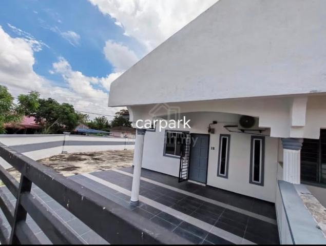 3k sqft corner house only 3xxk 1